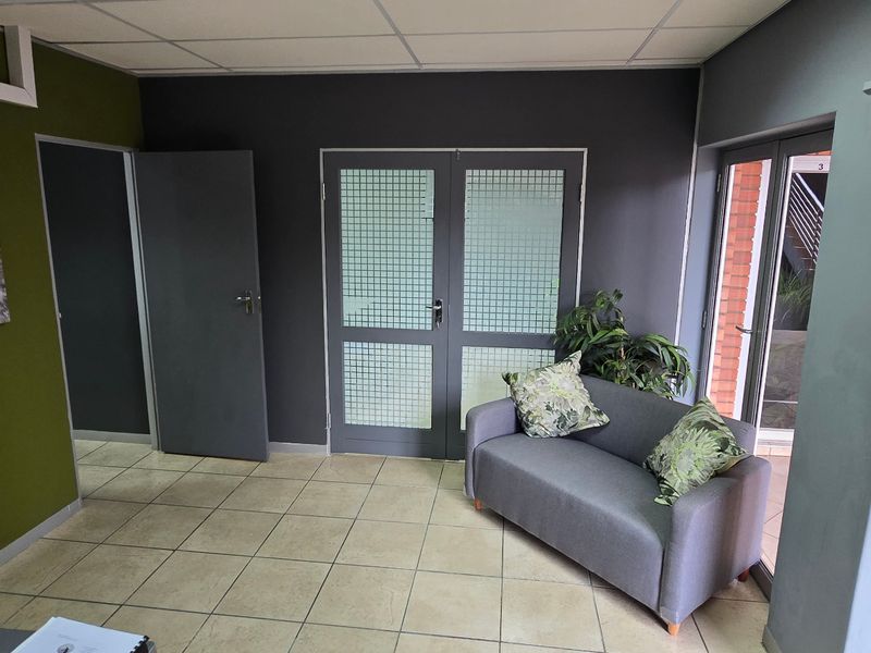 Commercial Rental Monthly In Pretoria - Photo 3
