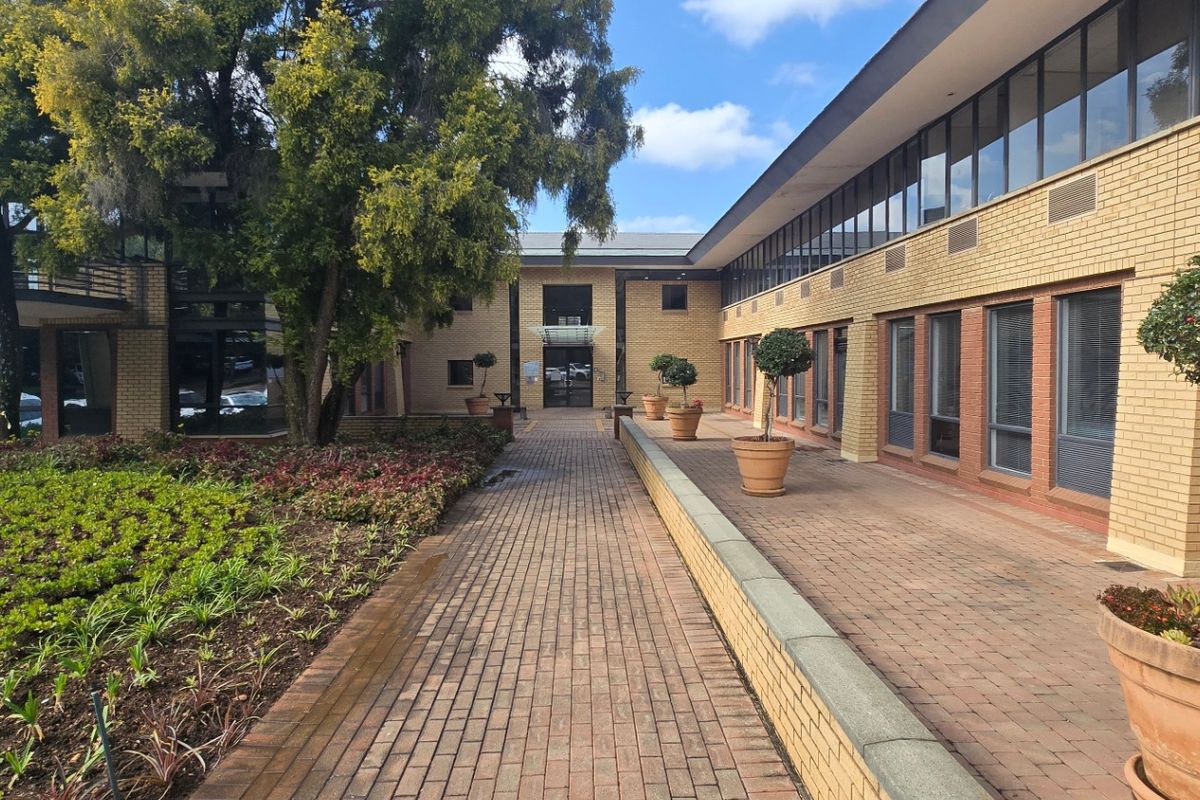 Commercial Rental Monthly In Roodepoort - Photo 2