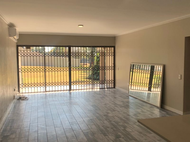 Apartment For Sale In Sandton - Photo 5