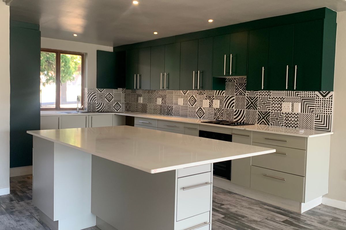 Apartment For Sale In Sandton - Photo 3