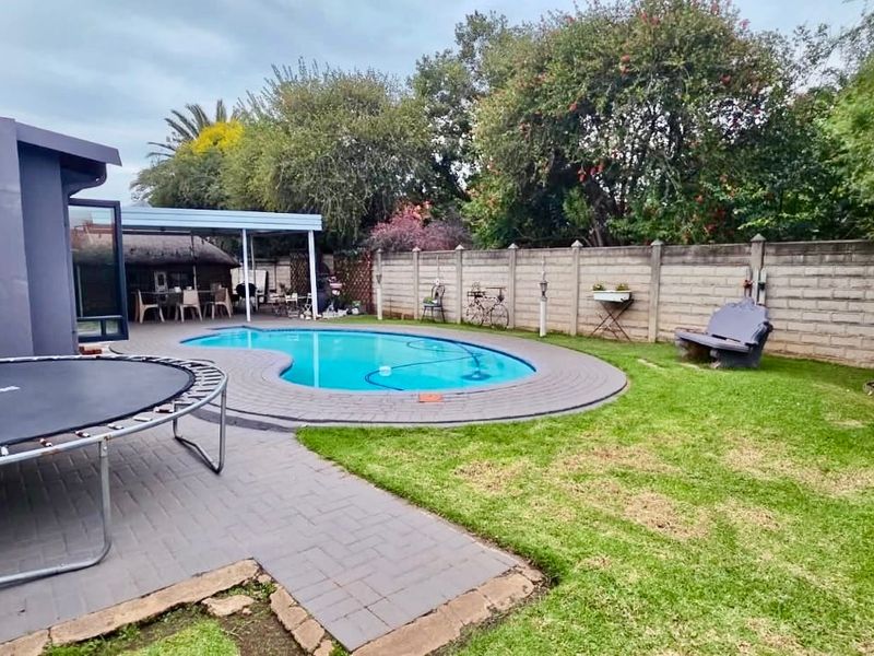 House For Sale In Vanderbijlpark - Photo 1