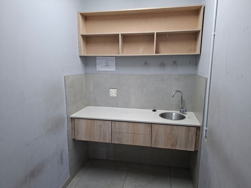 Commercial Rental Monthly In Kempton Park - Photo 10