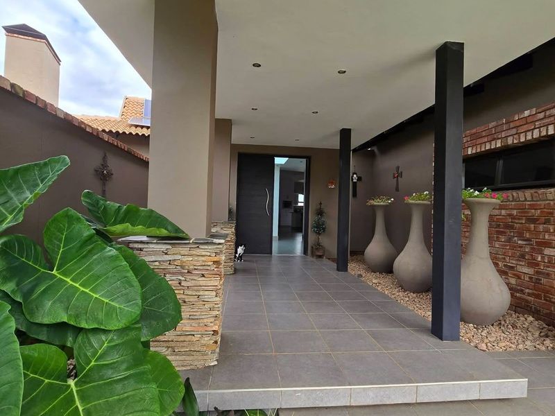House For Sale In Klerksdorp - Photo 5