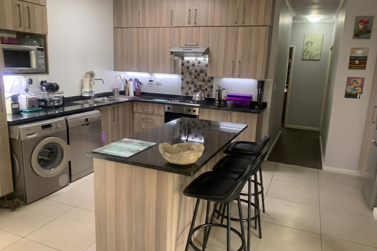 2 Bed Cluster For Sale in Blue Hills AH | MyProperty Africa
