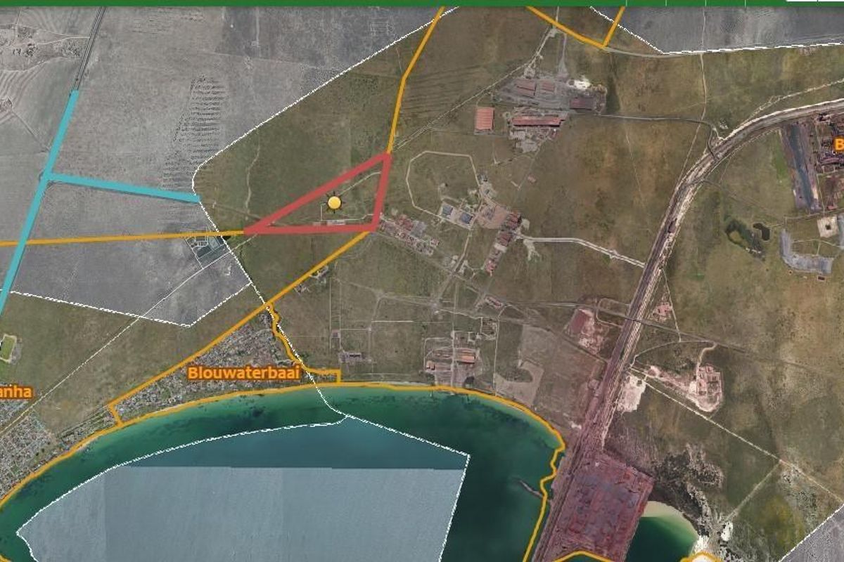 Aerial view showing the property location in relation to Saldanha, Blouwaterbaai, and the Besaansklip Industrial Area.