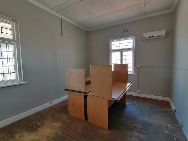 House For Sale In Malmesbury - Photo 8