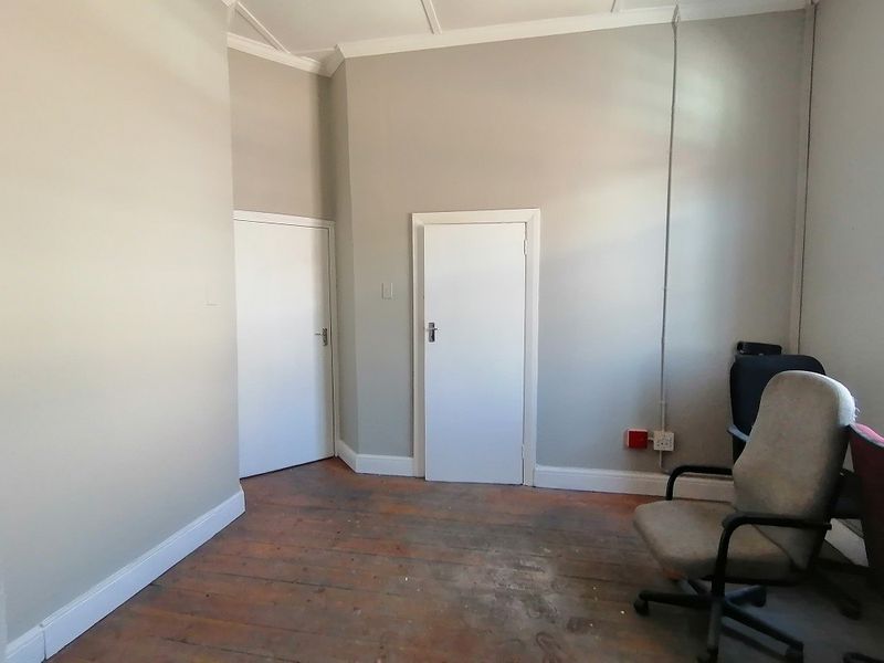 House For Sale In Malmesbury - Photo 5