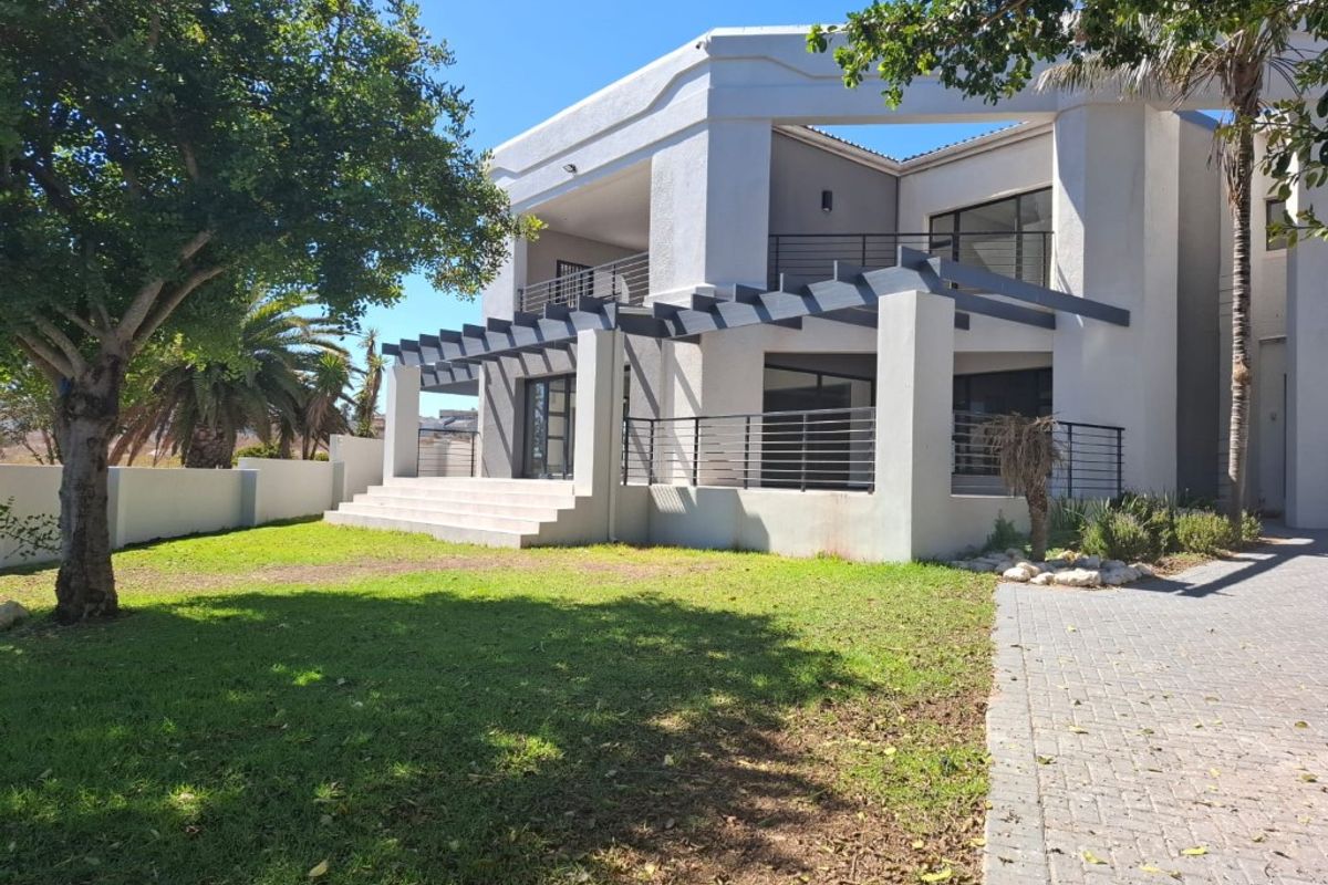 House For Sale In Langebaan - Photo 2