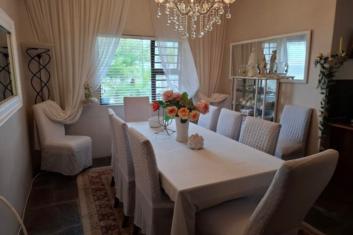 House For Sale In Langebaan - Photo 2