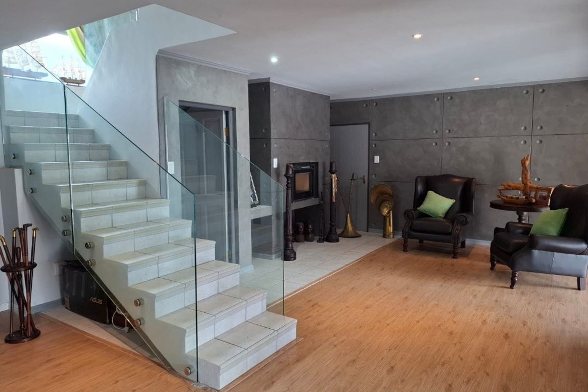 House For Sale In Langebaan - Photo 2