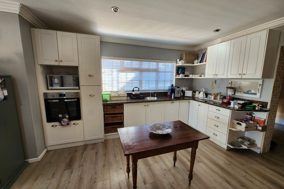 House For Sale In Malmesbury - Photo 4