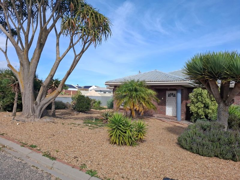 House For Sale In Langebaan - Photo 2