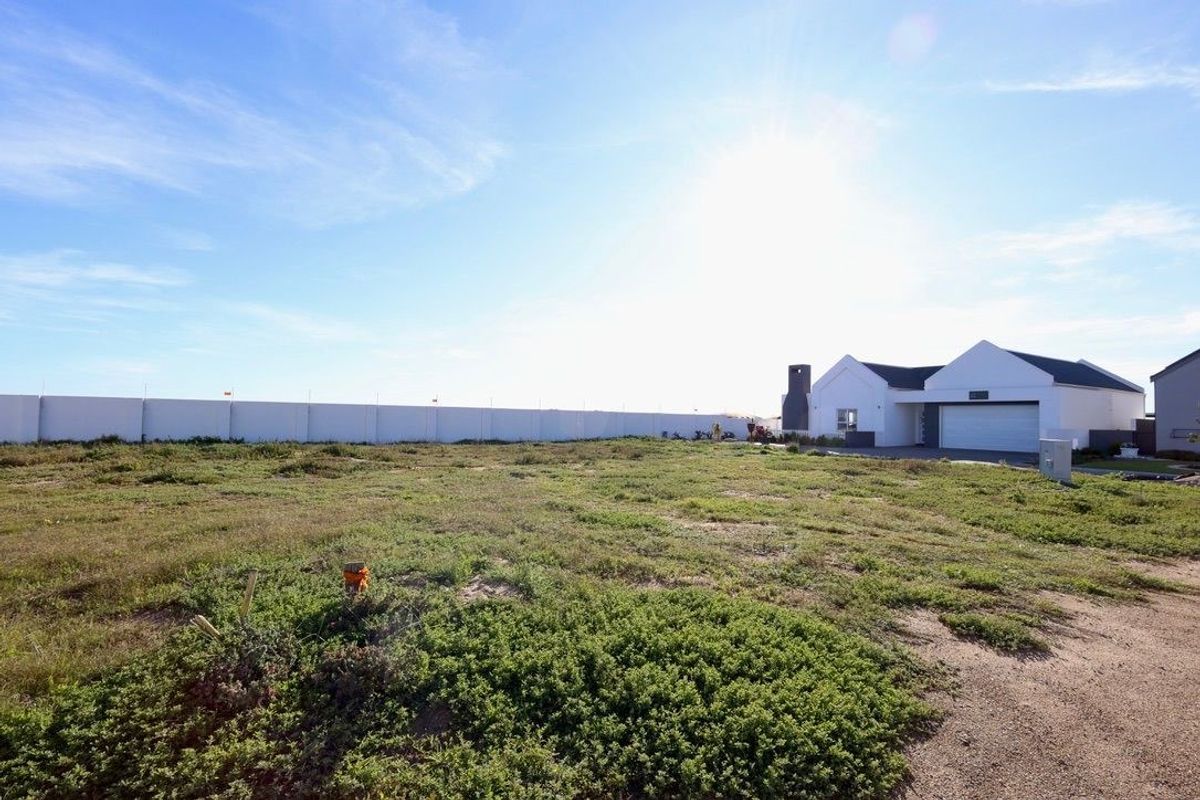 House Pending Sale In Langebaan - Photo 2