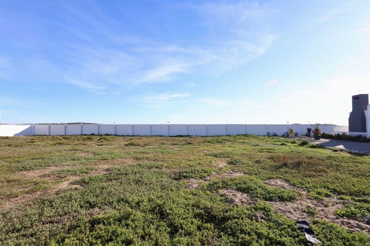 House Pending Sale In Langebaan - Photo 3