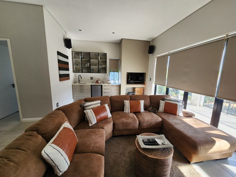 House For Sale In Malmesbury - Photo 5