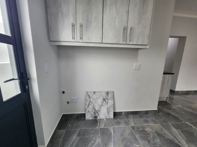 House For Sale In Malmesbury - Photo 9