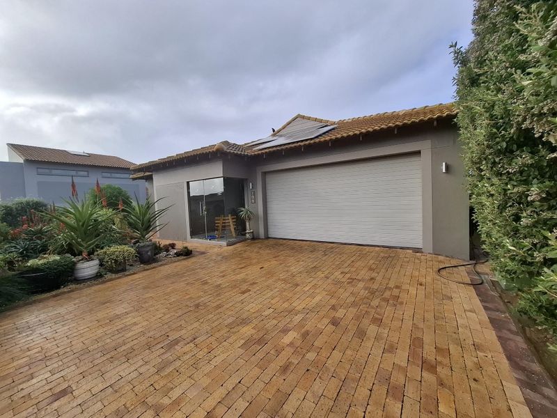 House For Sale In Langebaan - Photo 4