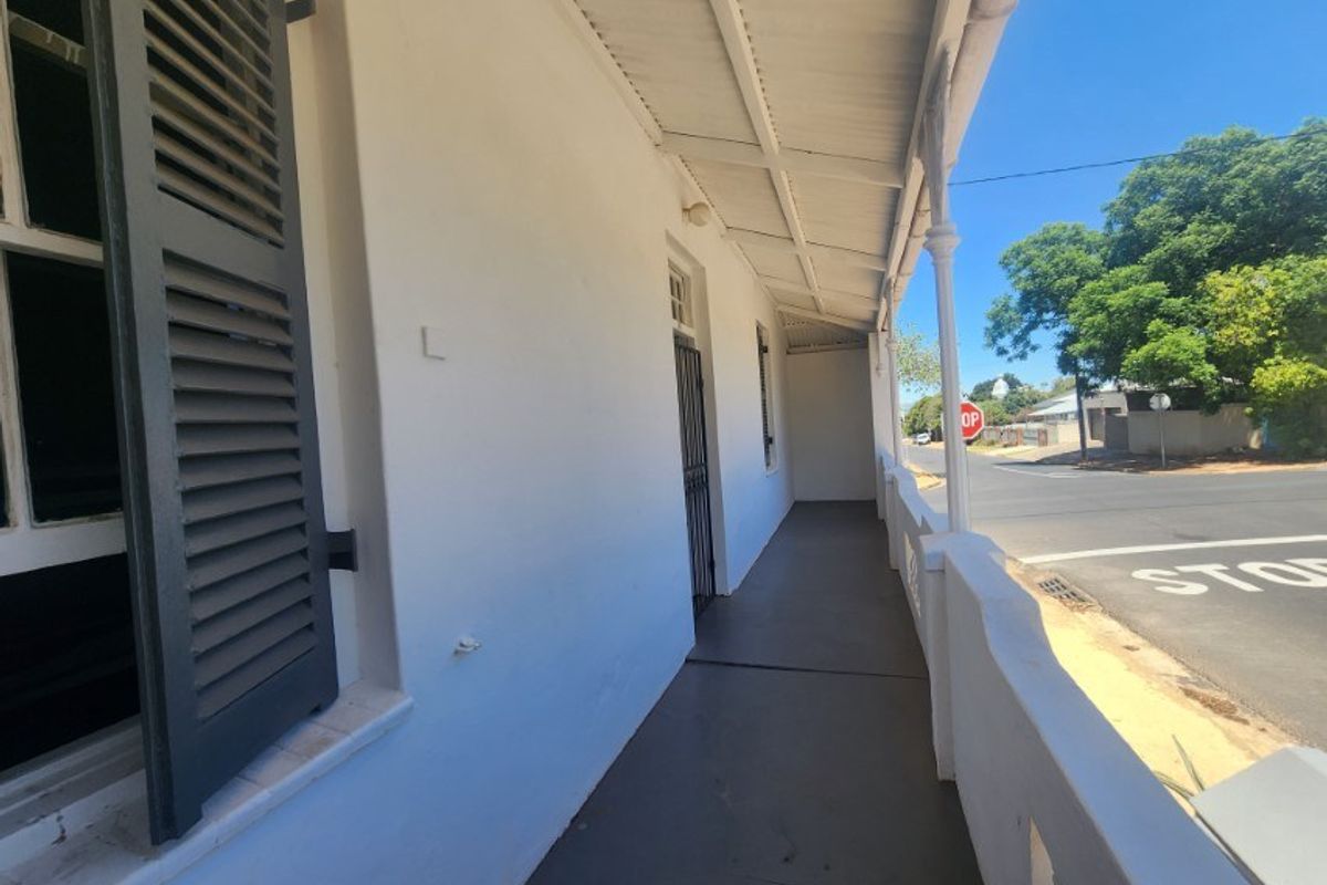 House For Sale In Malmesbury - Photo 2