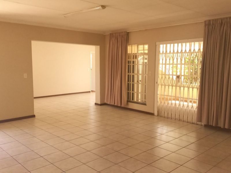 Townhouse Pending Sale In Pretoria - Photo 8