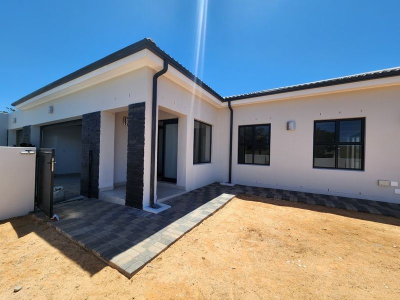 House For Sale In Malmesbury - Photo 3