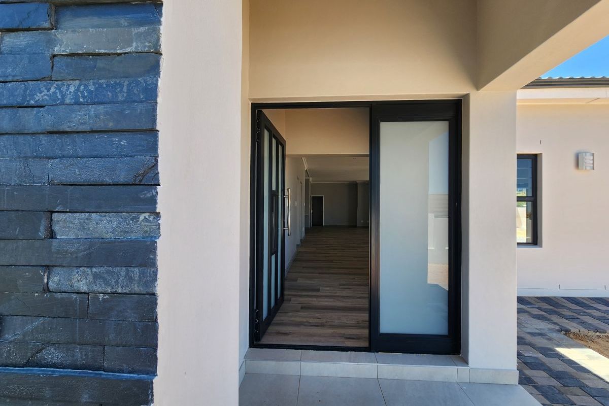 House For Sale In Malmesbury - Photo 4