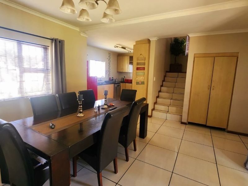 House For Sale In Malmesbury - Photo 9