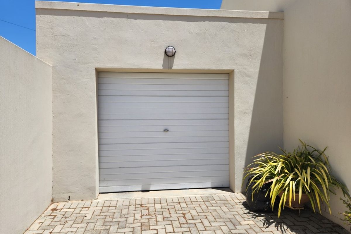 Townhouse Sold In Malmesbury - Photo 2