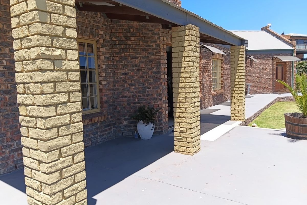 House For Sale In Langebaan - Photo 3