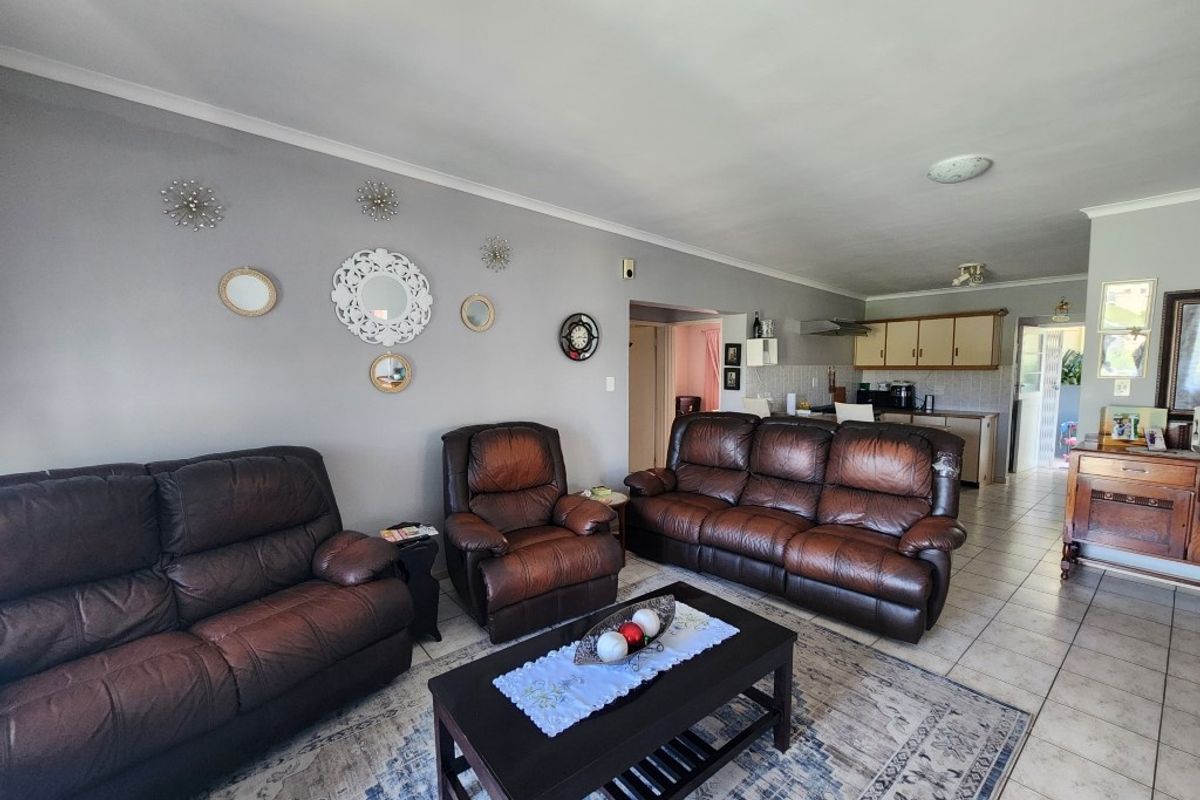 House For Sale In Malmesbury - Photo 5