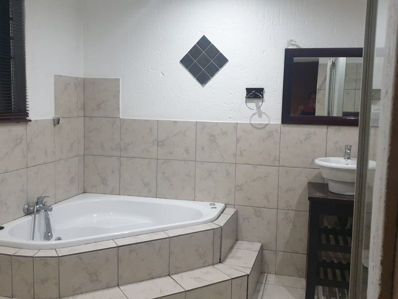 House For Sale In Brakpan - Photo 10