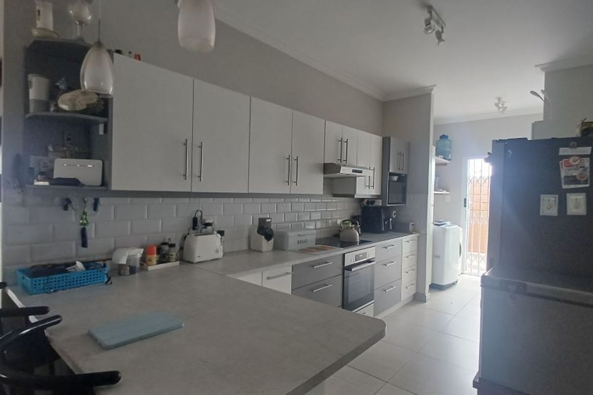 House For Sale In Vredenburg - Photo 2