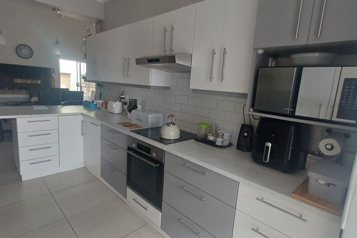 House For Sale In Vredenburg - Photo 3