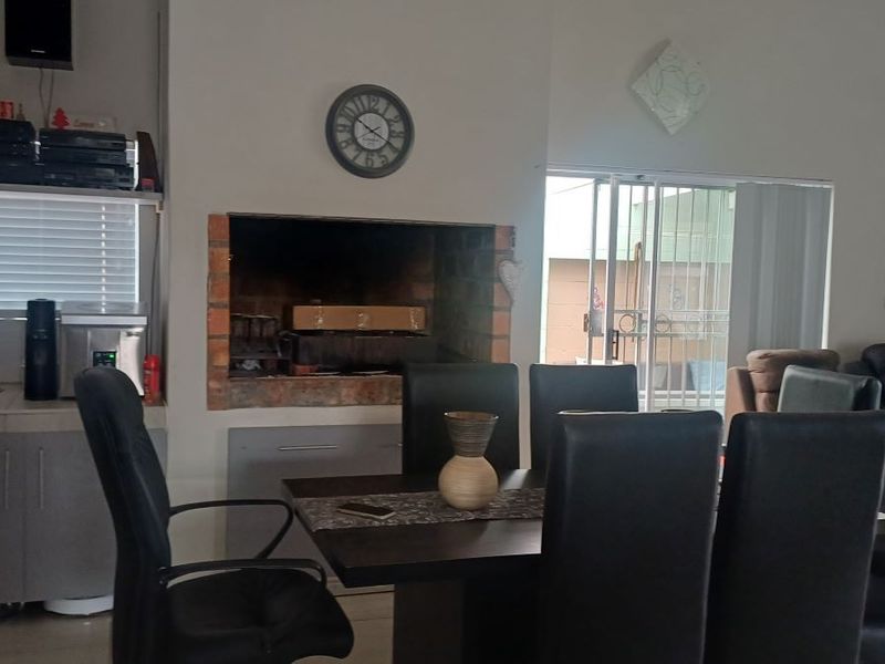 House For Sale In Vredenburg - Photo 4