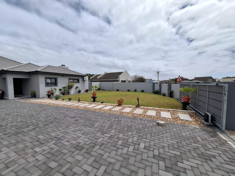 House For Sale In Langebaan - Photo 4