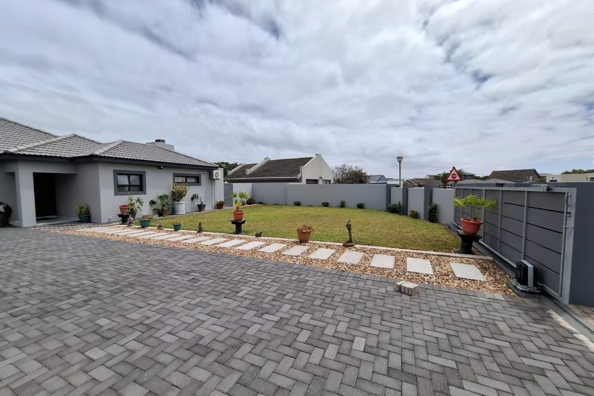 House For Sale In Langebaan - Photo 4
