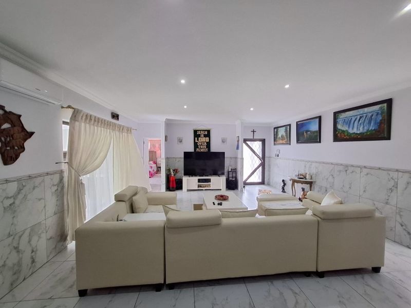 House For Sale In Langebaan - Photo 9