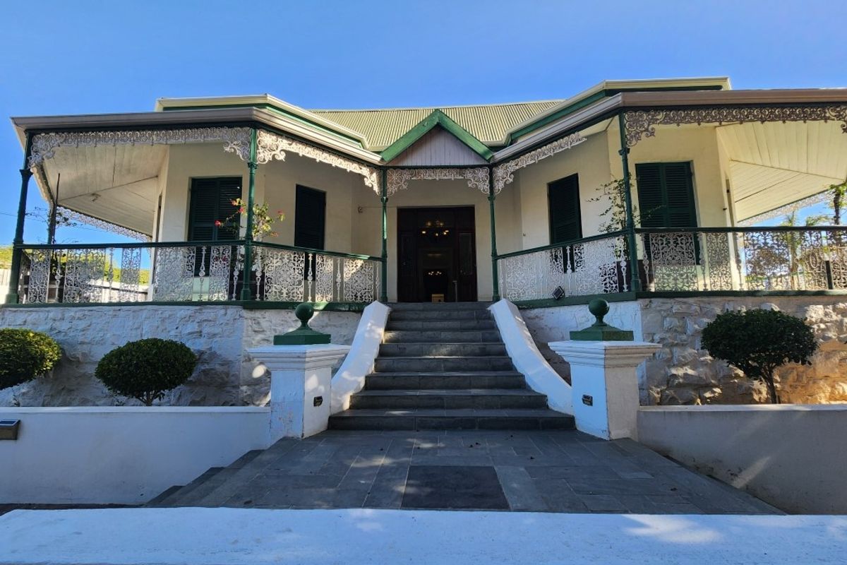 House For Sale In Malmesbury - Photo 2