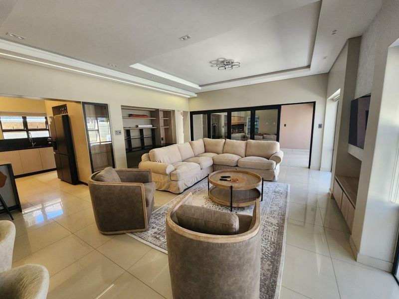 House For Sale In Malmesbury - Photo 9