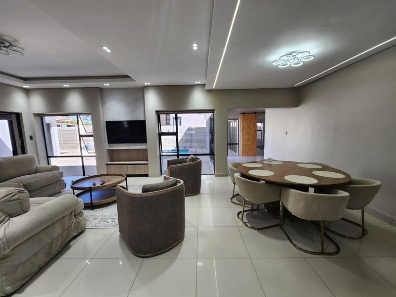 House For Sale In Malmesbury - Photo 6