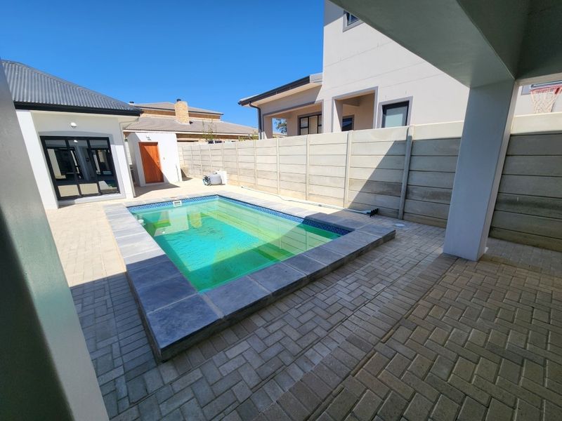House For Sale In Malmesbury - Photo 4