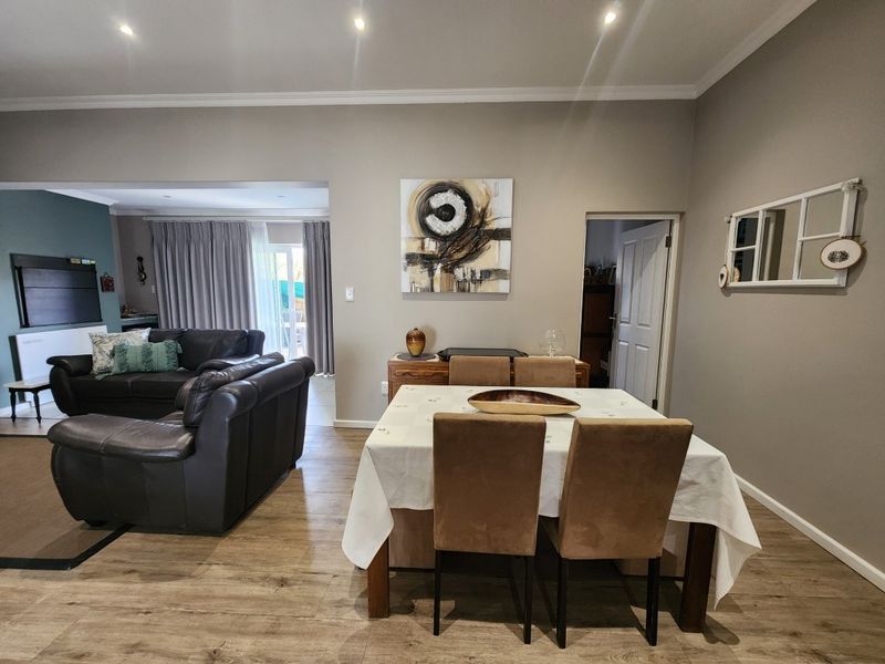 House For Sale In Malmesbury - Photo 10