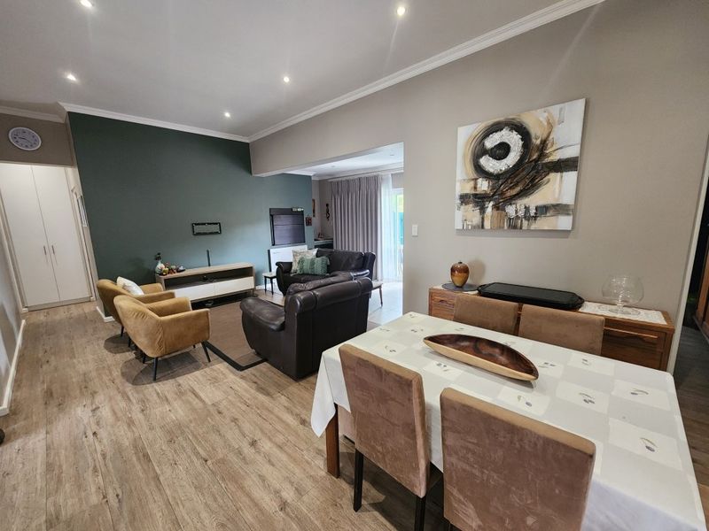 House For Sale In Malmesbury - Photo 9