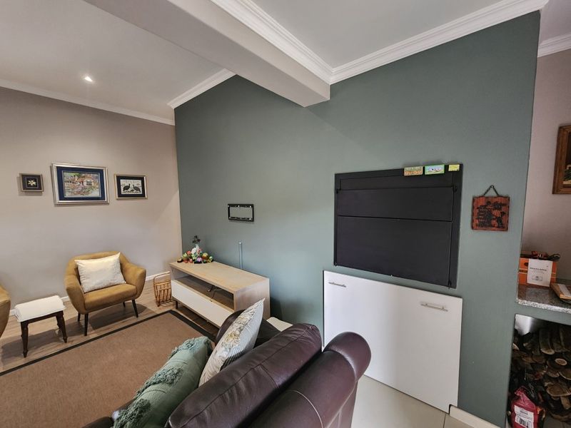 House For Sale In Malmesbury - Photo 8