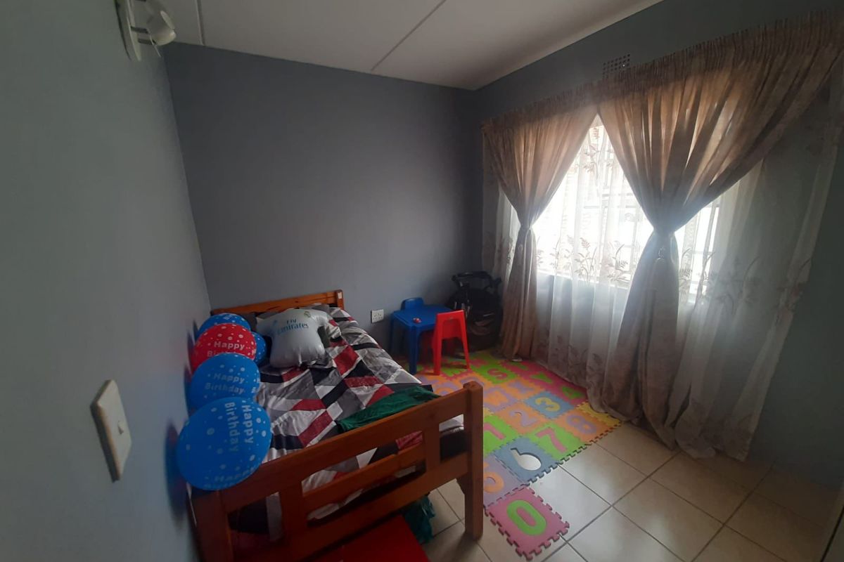 Apartment For Sale In Benoni - Photo 5