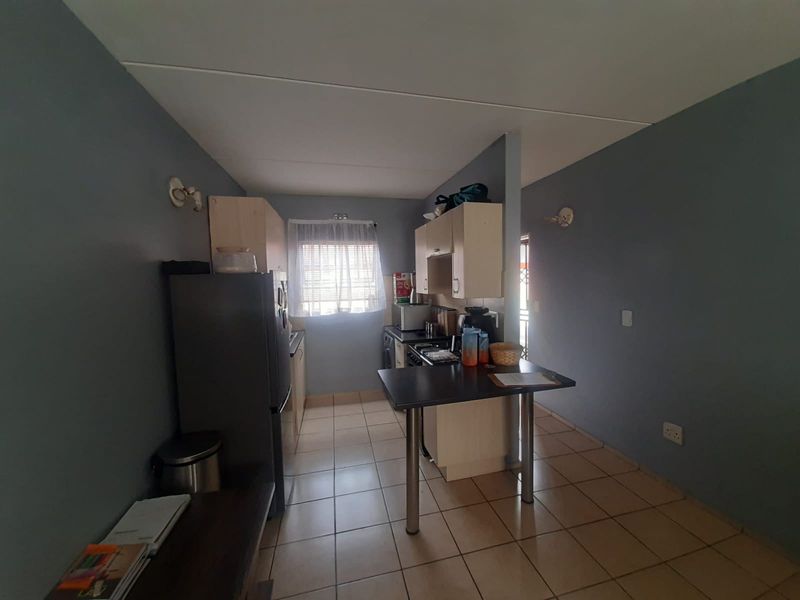 Apartment For Sale In Benoni - Photo 2