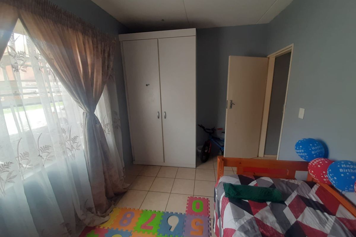 Apartment For Sale In Benoni - Photo 3