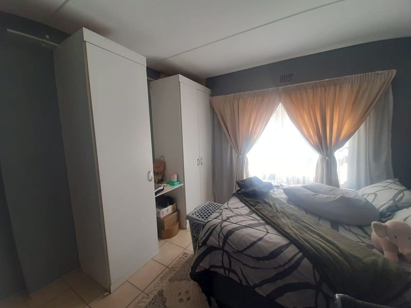 Apartment For Sale In Benoni - Photo 8