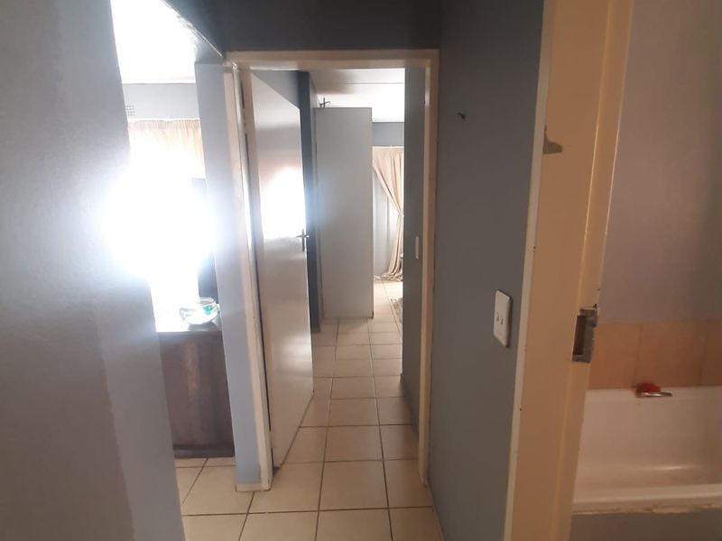 Apartment For Sale In Benoni - Photo 10