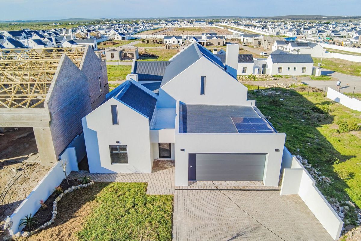House For Sale In Langebaan - Photo 2
