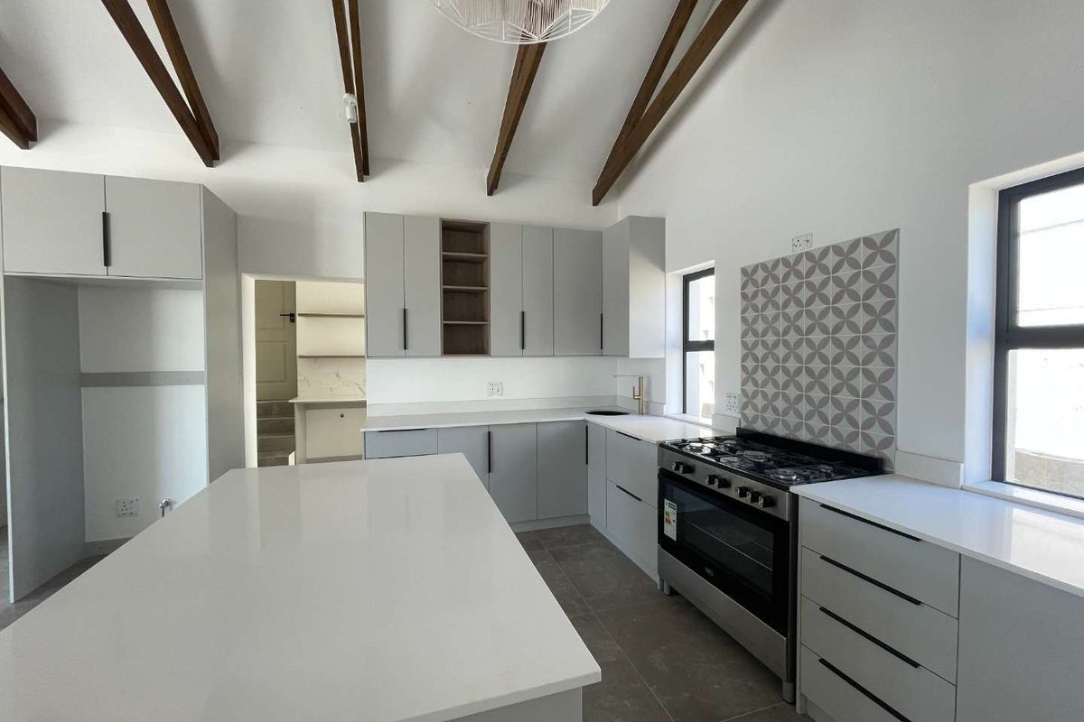 House For Sale In Mossel Bay - Photo 3